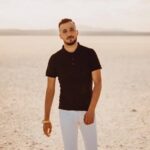 دانلود آهنگ ترکی اونور بایراکتار بیر گوزله گونول وردیم